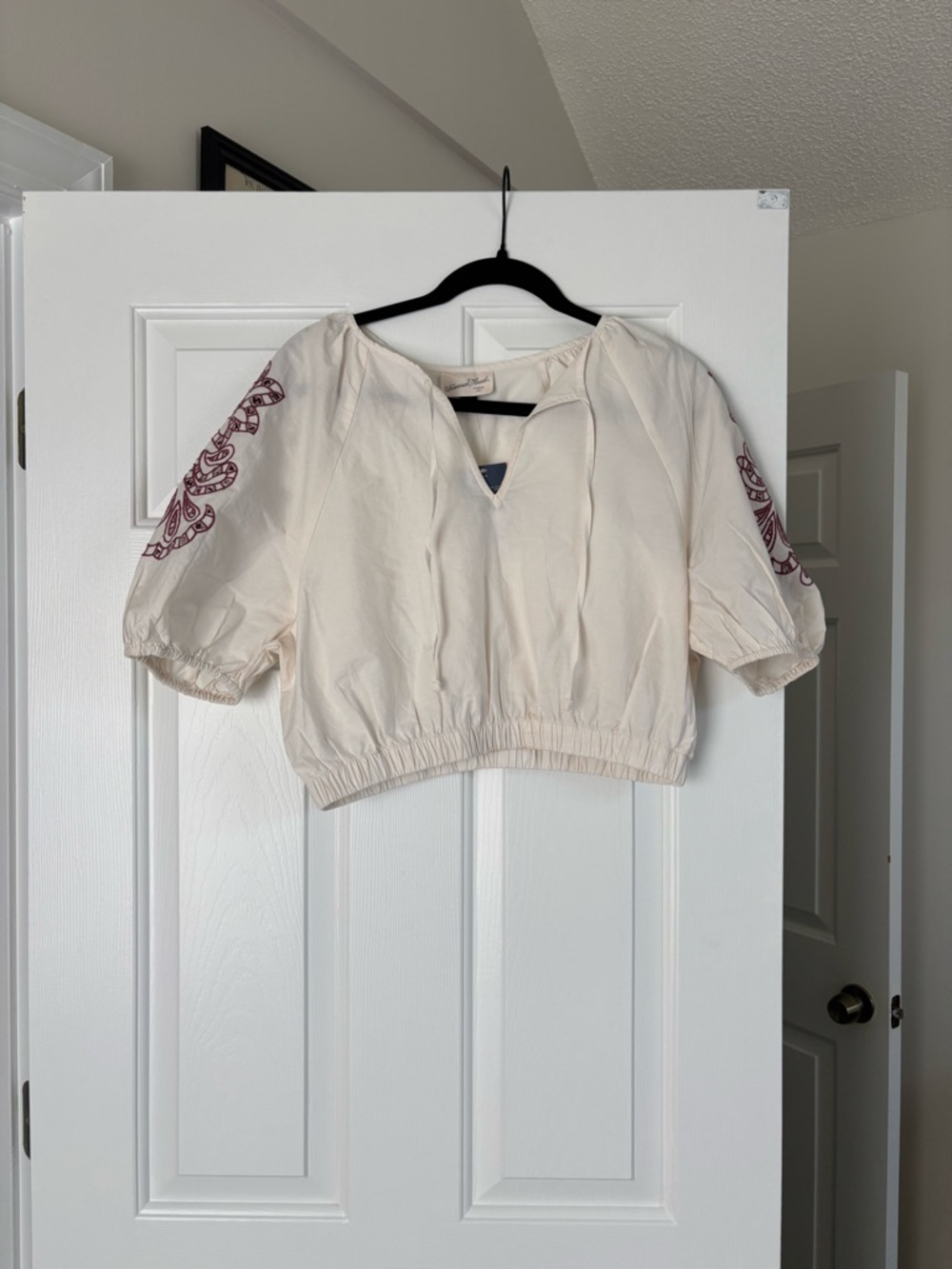 Universal Thread Cream Cropped Peasant Top with Burgundy Sleeve Embroidery
